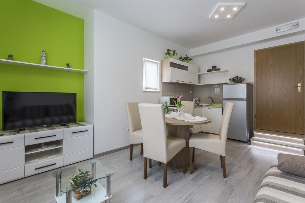 Sky Apartments Подстрана Экстерьер фото
